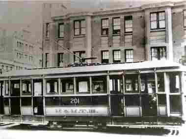 Q class tram 201