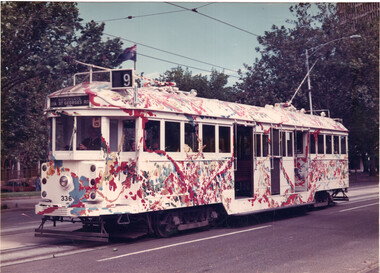 Photograph - W2 336 Transporting Art Gisborne St, Norm Cross, March 1978