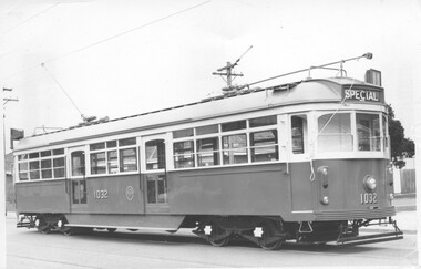 MMTB Tram W7 class 1032