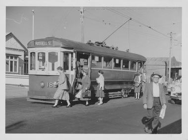 T class tram No. 182