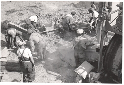 Batching concrete
