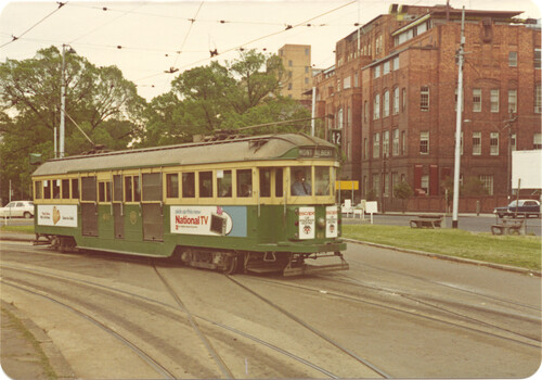 Tram 411 Victoria Parade and St Vincents Hospital