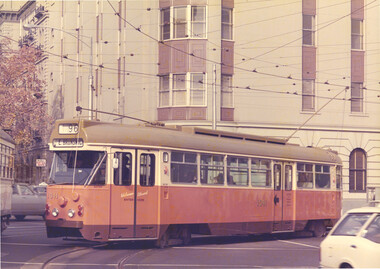 PCC 1041 turning from Bourke St