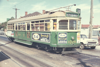W7 class tram 1024 - Miller St