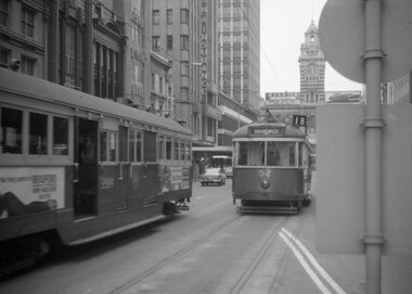 VR class tram Elizabeth St route 18