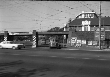 W2 336 Albert Rd underpass