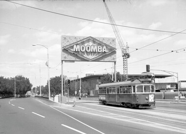 SW6 865 St Kilda Road and Moomba Arch