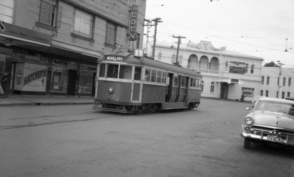 MMTB Tram W4 class 672 at the Acland St St Kilda terminus