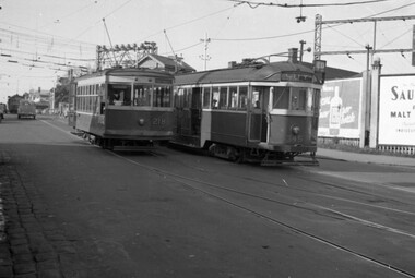 MMTB X 218 and W2 345 Elsternwick