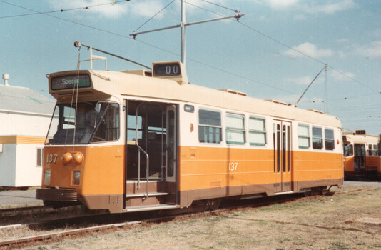 The Met Z3 137 being commissioned