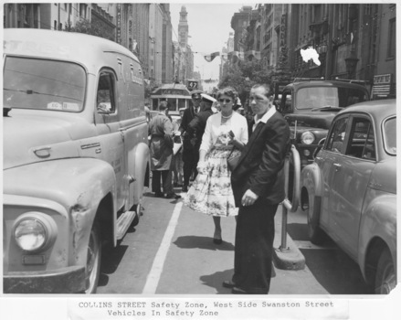 Traffic congestion delays trams in Collins Street