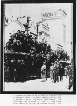 Crowd on cable tram roof