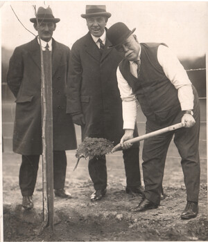 MMTB Tree planting - Alex Cameron et al - Wattle Park - 2