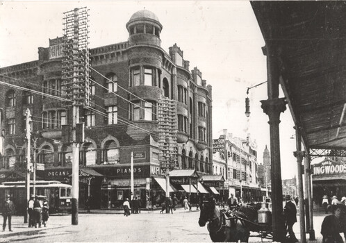 Maples store - Chapel & High Sts Prahran and tram 34