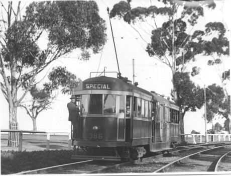 W.386 through Royal Park, c. 1926