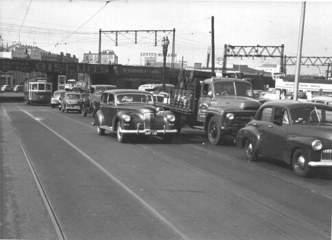 Queens Bridge traffic congestion - 2