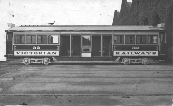Victorian Railways car 32 at Newport