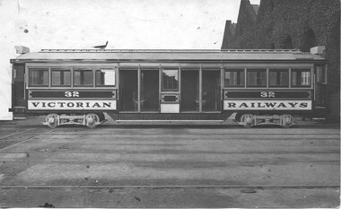 Victorian Railways car 32 at Newport