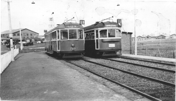 SW6.881 and W5.784 at Essendon Aerodrome, AETA 40 Mile Tour, 15 February 1947