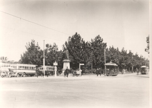 Postcard 1 - St Kilda Road at City Road