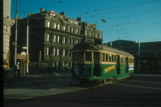W2 629 turning from Spencer St into Collins St.