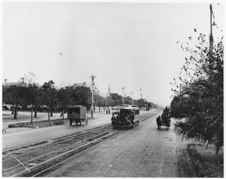 Cable tram in Royal Parade