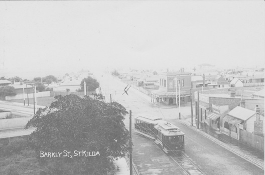 VR Tram Barkly St