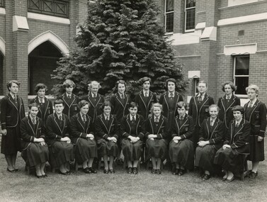 Photograph - Students taking the Pioneer Pledge 1956