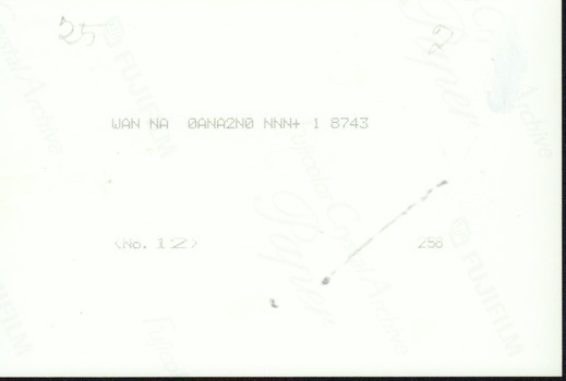 Reverse of photograph, containing handwritten inscription '25, 2'. 