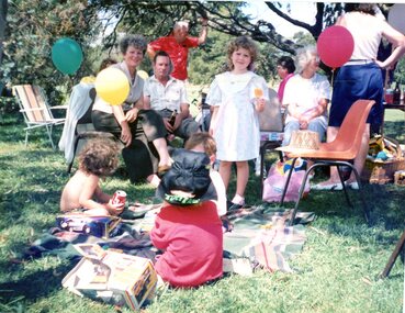 Photograph, Faye Lamb, Christmas picnics at Heidelberg Golf Club - the Hunter family, 1990