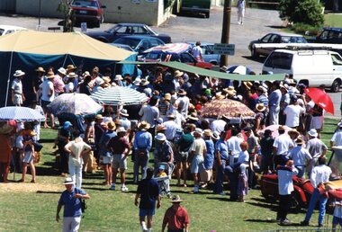 Photograph, Faye Lamb, Christmas picnics at Heidelberg Golf Club - Christmas party crowds, 1990