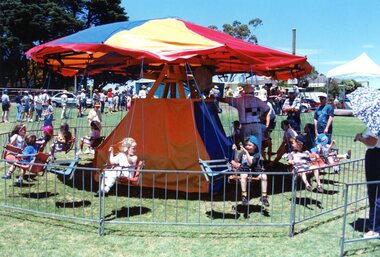 Photograph, Faye Lamb, Christmas picnics at Heidelberg Golf Club - Children's rides, 1990
