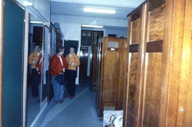 Photograph, Heidelberg Golf Club: Old locker room and lockers 1997, 1997