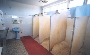 Photograph, Heidelberg Golf Club: Clubhouse renovations 1997-98 - Men's shower room, 1997