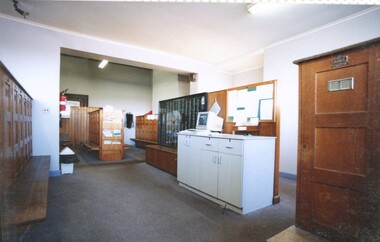 Photograph, Heidelberg Golf Club: Clubhouse renovations 1997-98 - Men's competition desk in locker room, 1997