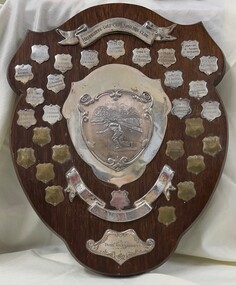 Award - Shield, Heidelberg Golf Club Bowling Club: Ben Alexander Shield 1959-1982, 1959