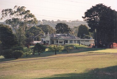 Photograph, Heidelberg Golf Club: Clubhouse renovations 1997-98 - Rear of the clubhouse, 1997