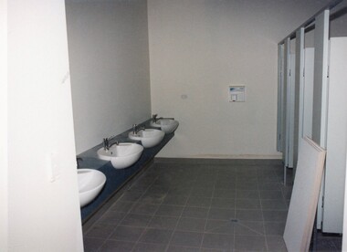 Photograph, Heidelberg Golf Club: Clubhouse renovations 1997-98 - Men's toilets and handbasins, 1997