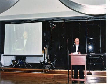 Photograph, Heidelberg Golf Club, Heidelberg Golf Club: 75th anniversary dinner - President Kevin McLean, 16/08/2003