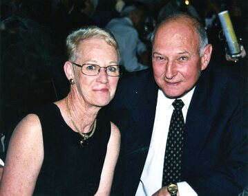 Photograph, Heidelberg Golf Club, Heidelberg Golf Club: 75th anniversary dinner - members at dinner, 16/08/2003