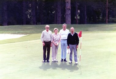 Photograph, Heidelberg Golf Club, HGC members 2001, 2001