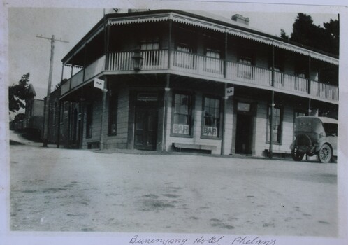 1920s image of Phelan's Buninyong Hotel at southwest corner of Learmonth and Warrenheip Streets.