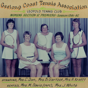 Photograph of tennis players in premiership team