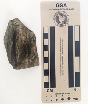 Non-translucent glass shard