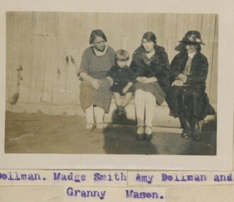 Photograph - Dollman family photo, 1920s