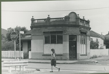 Photograph - Barrow Street, Brunswick, Roslyn King, 1984