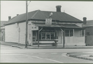 Photograph - Barrow Street, Brunswick, Roslyn King, 1984