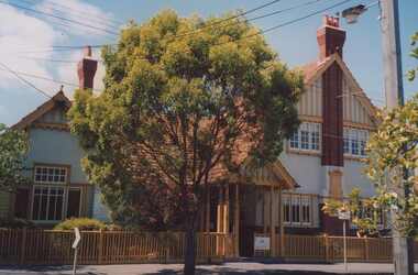 Photograph - Hartnett House, 4 December 2009