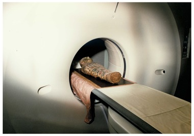 Photograph - Australian Institute of Archaeology utilising Peter Mac's advanced medical imaging equipment, 1995