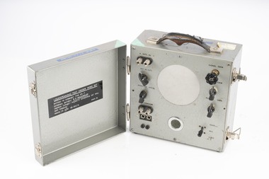 Displan STTO emergency radio (c 1976)